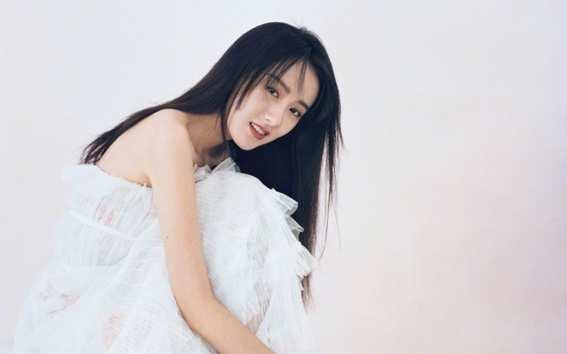 “青训营地引入国际专业教练,提升青少年技战术水平”,国家青训营