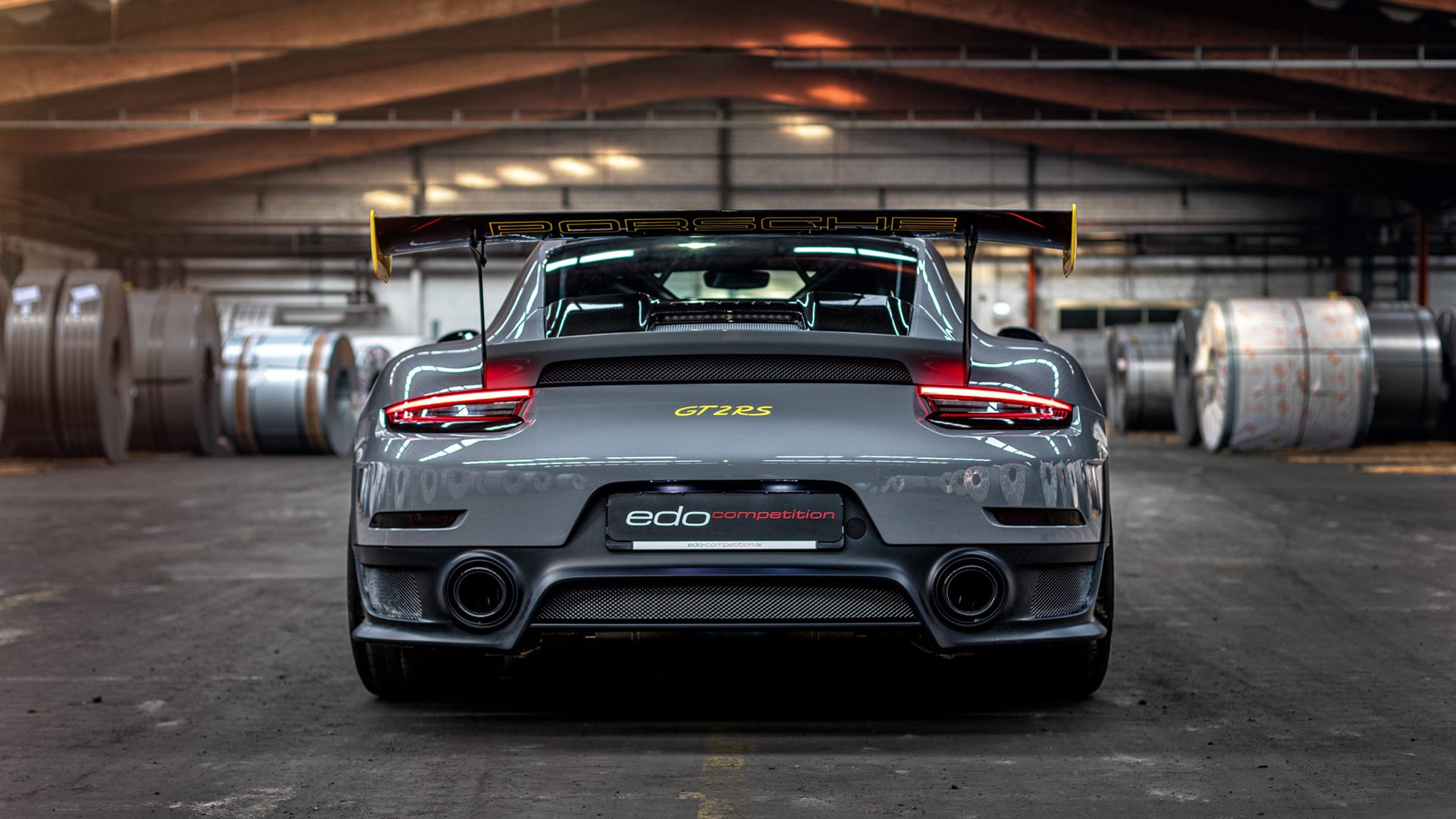 英超比赛高潮迭起,精彩进球和关键扑救成为焦点,英超经典比赛