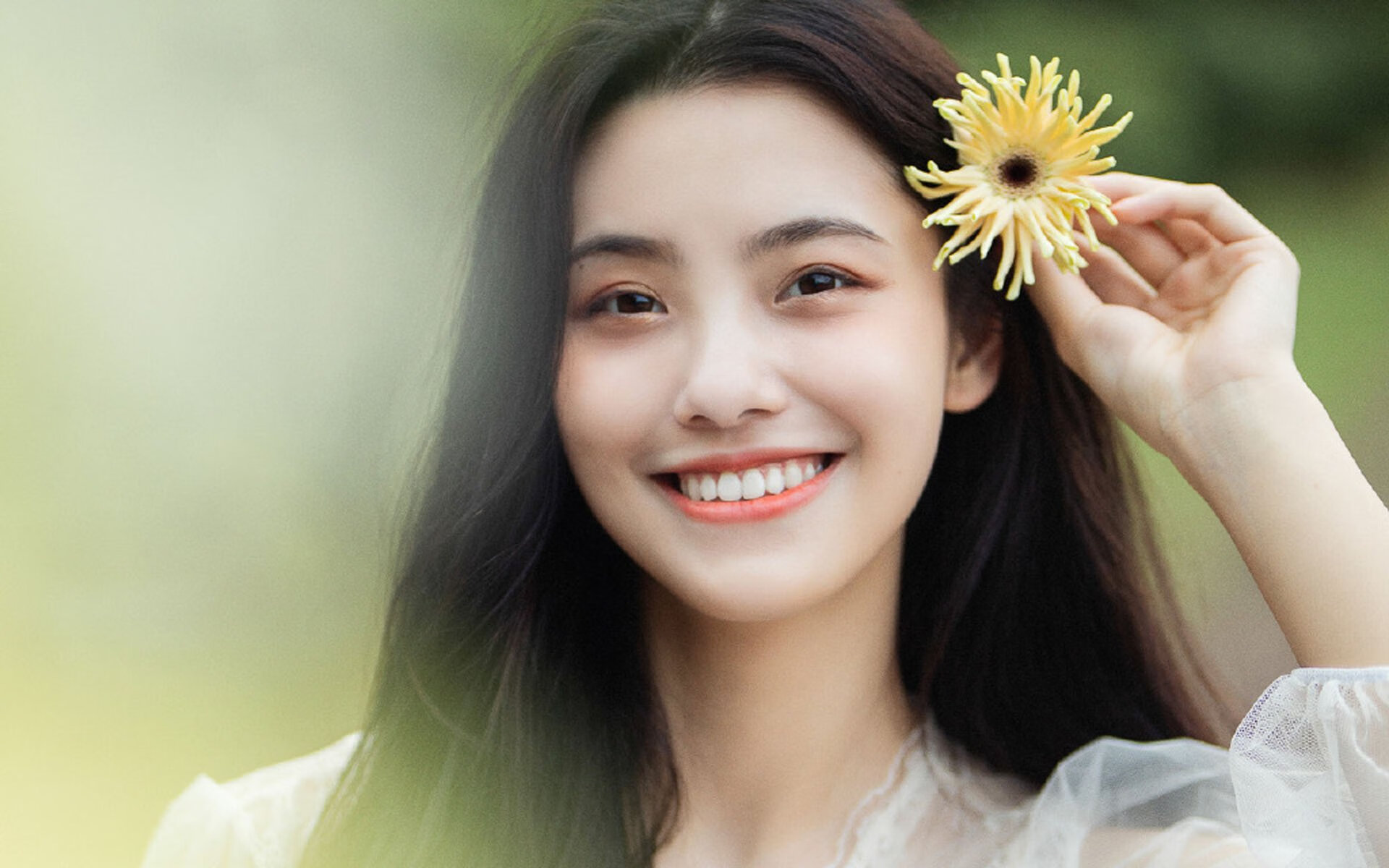 托桑·埃夫布奥姆万在NBA常规赛中贡献11.2分和4.2个篮板，埃托奥与布冯相视一笑