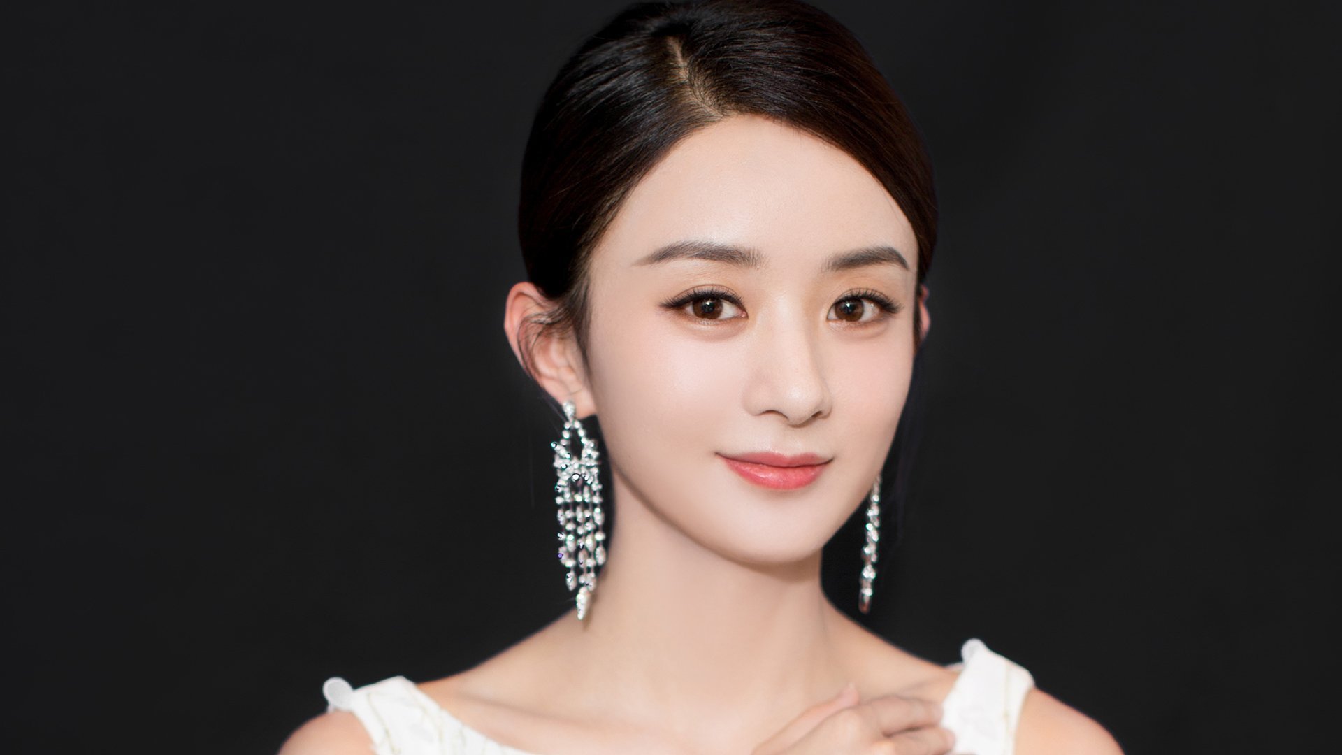 战术重心转移是否是主教练解锁对手密集防守的常规手段,如何训练重心转移