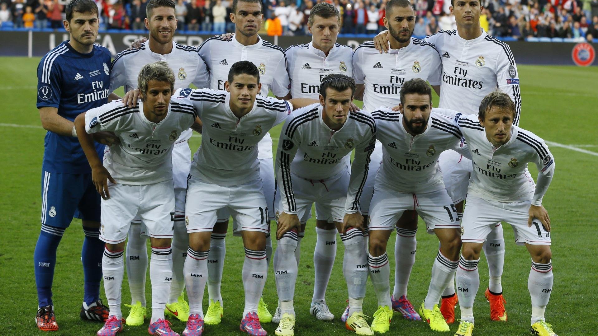 掘金赛后集体观看比赛录像检讨表现，掘金队回放